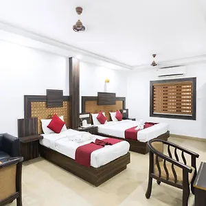 3* Hotel Crown