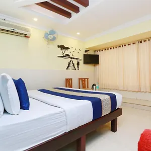 3* Hotel Oyo 5643 Malabar Plaza